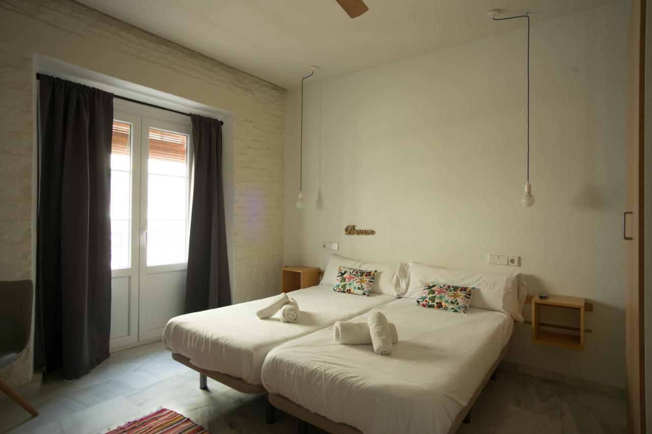 The Nomad Hostel&Pension Seville Luaran gambar